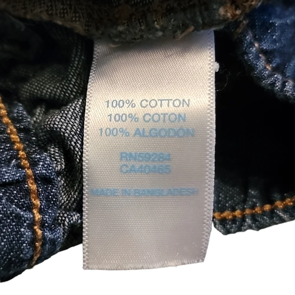The children’s place size 12-18 months denim shorts